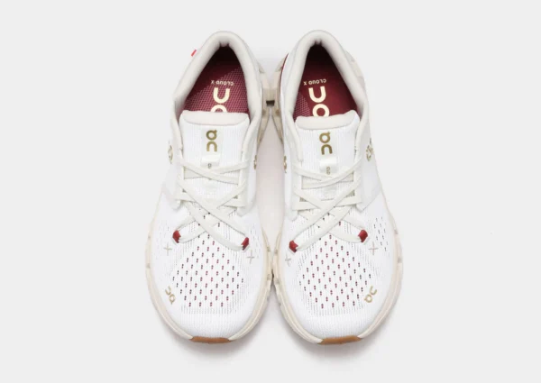 On Women’s Cloud X 4