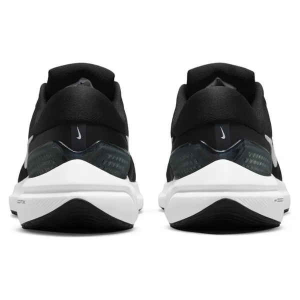 Nike Zoom Vomero 15